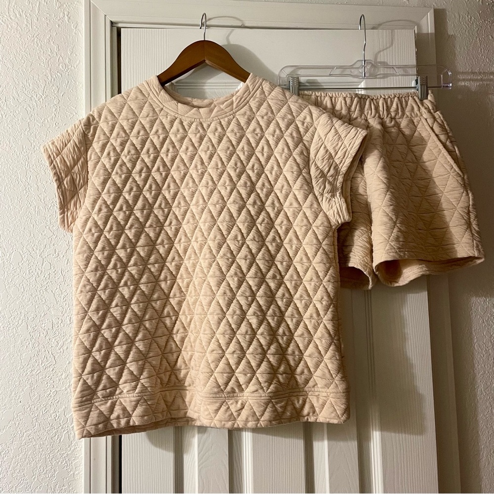 SEE AND BE SEEN | Quilted Short Sets Cream Women’s Size Small